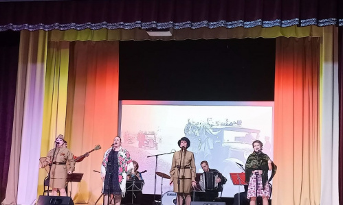 Программу «Горячий снег» Волгоградской филармонии услышат зрители в 12 городах и посёлках области 