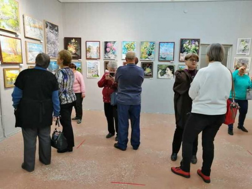 В Выставочном зале Михайловки открылась выставка «Осень-2022»