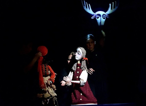 В Волгоградском театре кукол идут последние приготовления к новогодней премьере 