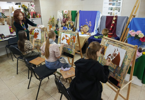 В Музее Машкова состоялся мастер-класс для детей участников СВО