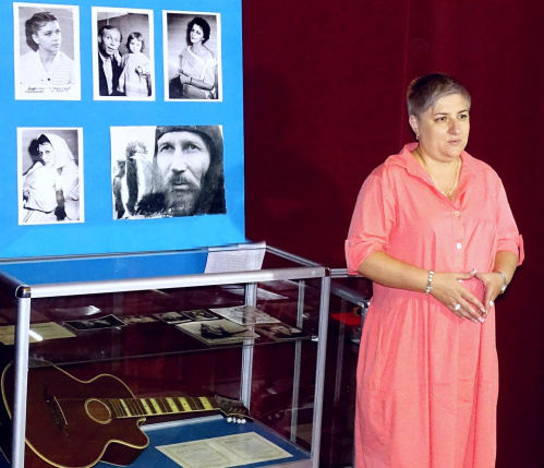 В Волгоградском краеведческом музее открылась выставка к 100-летию со дня рождения Ивана Лапикова