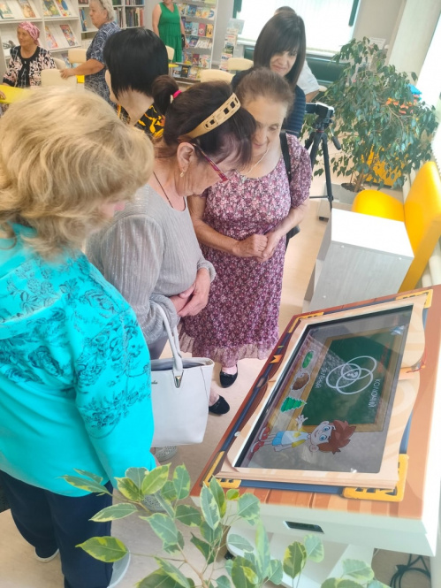 В Кумылженской модельной библиотеке проводят ознакомительные экскурсии