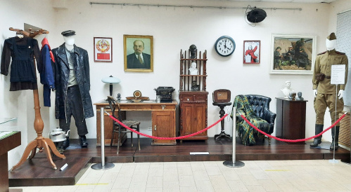 В «Старой Сарепте» открылась выставка символов советской эпохи