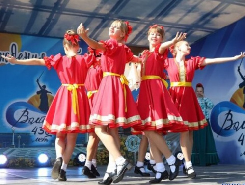 Школьные творческие коллективы выступят в День города на двух площадках в центре Волгограда