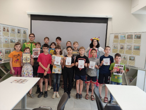 Среднеахтубинская модельная библиотека проводит мероприятия в рамках Года культурного наследия народов России 