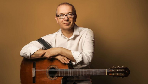 В фестивале #ТриЧетыре примет участие один из лучших российских гитаристов