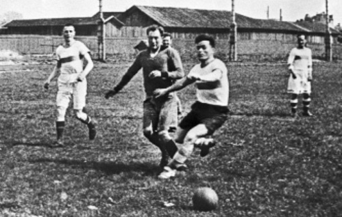 В Волгоградской библиотеке им. М. Горького расскажут о легендарном матче в Сталинграде