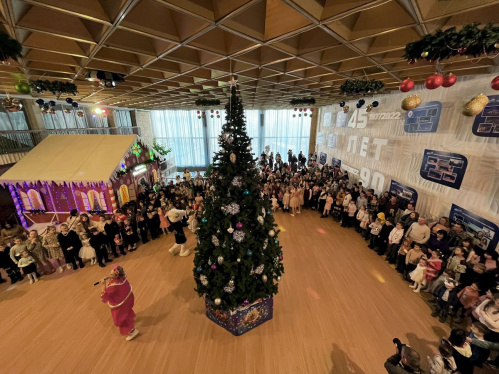 В Волгограде провели новогоднюю ёлку для детей мобилизованных граждан