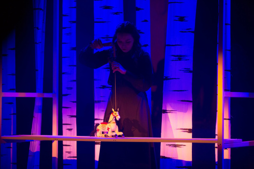 В Волгоградском театре кукол состоялась премьера спектакля о поэте Есенине