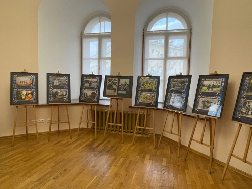 В Музее Лосева открылась выставка «Гражданская оборона»