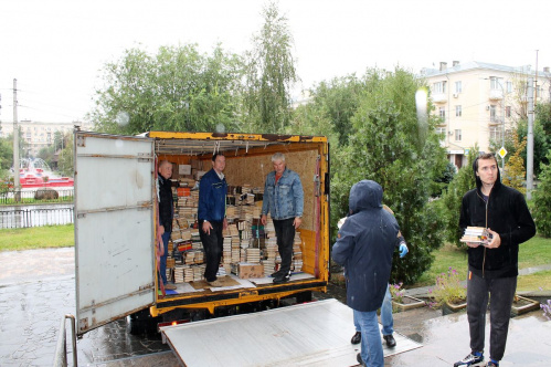 «Книги счастья»: более 16 тысяч книг отправили из Волгоградской области в библиотеки ЛНР
