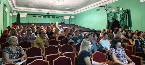 Волгоградский казачий театр готовится к открытию 32 сезона Волгоградский казачий театр готовится к открытию 32 сезона