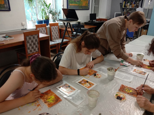 В Волгоградской детской галерее летом проводят мастер-классы 