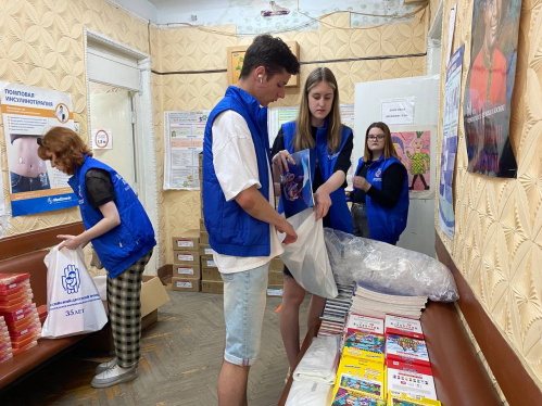 Волгоградские волонтёры культуры помогли в подготовке подарков ко Дню защиты детей