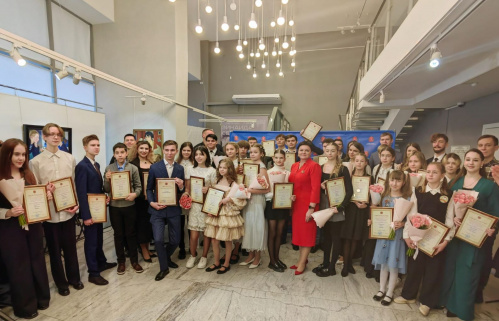 Деятели культуры и юные таланты отмечены стипендиями губернатора в 2023 году