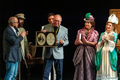 Казачий театр успешно выступил на международном фестивале в Таганроге