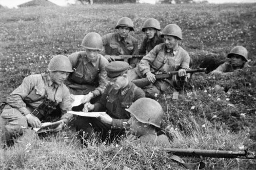 В музее «Память» подготовили выставку о героизме воинов 64-й армии