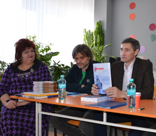 Сотрудники Волгоградской Горьковки привезли в ЛНР большую партию новых книг