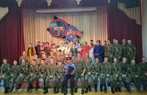 Студенты и педагоги ВГИИКа выступили в кадетском корпусе