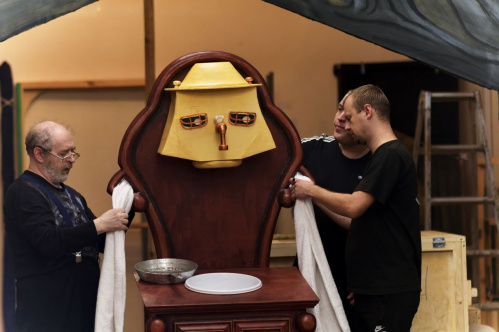 В Волгоградском театре кукол работают над премьерной постановкой «Мойдодыр»