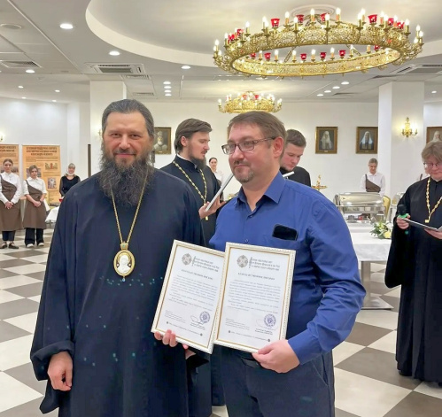 Сотрудники и артисты Волгоградской филармонии отмечены благодарностями РПЦ
