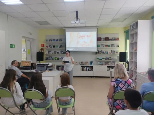 В Кумылженской модельной библиотеке раскрыли «Загадки Леонардо да Винчи»