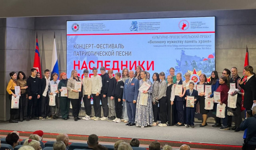 Молодёжь и ветераны исполнили в музее-панораме песни о Великой Победе