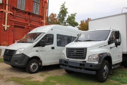 Автопарк Казачьего театра пополнился новыми автомобилями