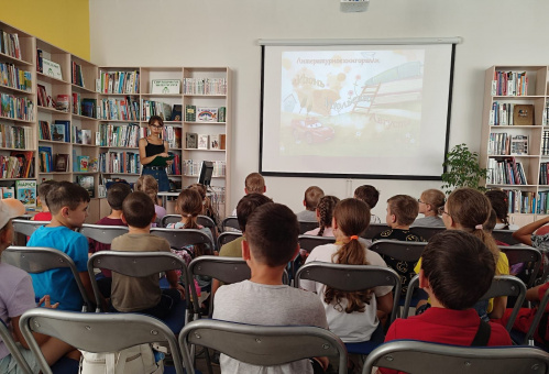 В Камышине школьники проводят досуг в модельной библиотеке