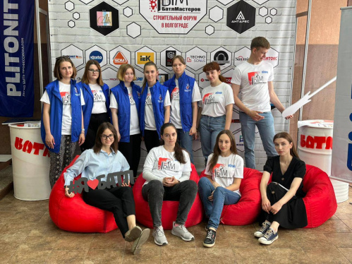 Волгоградские волонтёры культуры помогают в организации Всероссийского форума «Батл мастеров 2023»