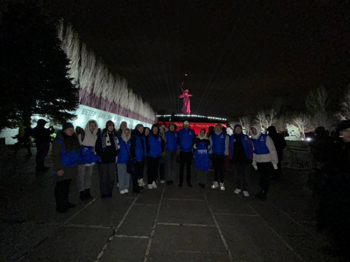 Волонтёры культуры приняли участие в акции «Свет Великой Победы»