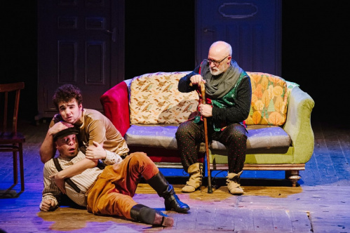 В Волжском драмтеатре состоялась премьера о неунывающих ветеранах