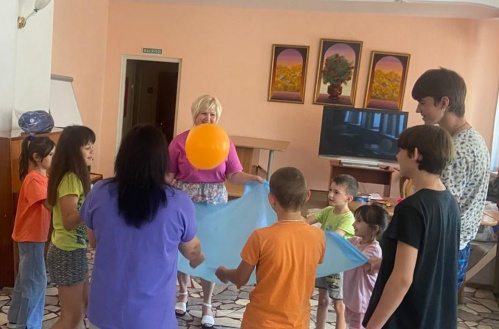 Областная детская библиотека провела в Волжском семейный праздник