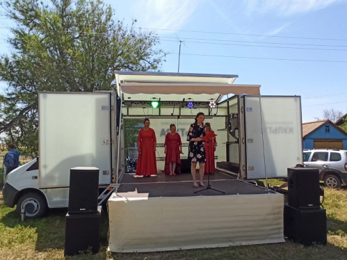 В Палласовском районе состоялся концерт с использованием возможностей автоклуба