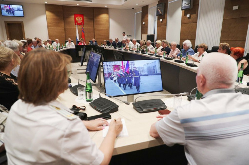 Представителями ветеранского сообщества Санкт-Петербурга показали видеофильм о Сталинградской Победе