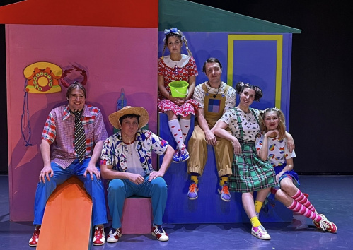 Казачий театр показал свои спектакли в Суровикино