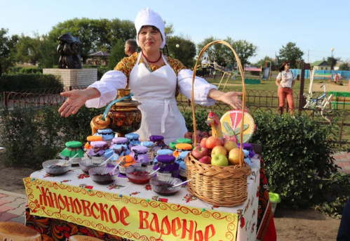 В Жирновском районе провели фестиваль «Вар-варенье»