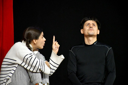 В Волгоградском ТЮЗе идут репетиции новогодней сказки