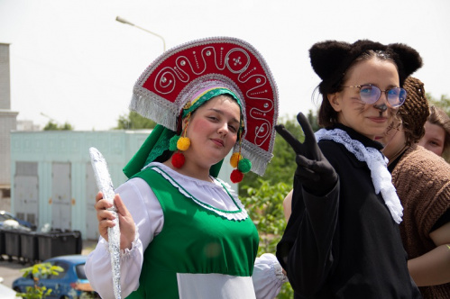 Студенты ВГИИКа пригласили пациентов детской больницы в «Мир сказок»