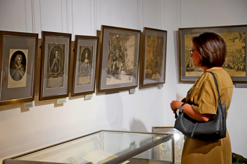 В Волгограде открылась выставка раритетов Петровской эпохи