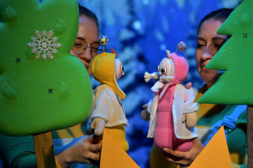 В Волгоградском театре кукол в премьерном спектакле рассказали историю солнечных зайчиков В Волгоградском театре кукол в премьерном спектакле рассказали историю солнечных зайчиков