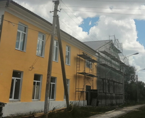 В Палласовском РДК выполнено 50 процентов ремонтных работ