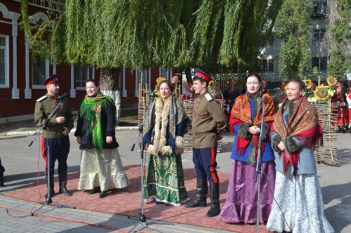 Казачий театр открывает сезон