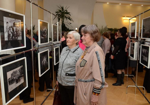 В Волгоградском ТЮЗе дети Сталинграда встретились с военным детством