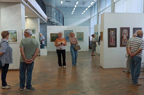 В Волгограде открылась выставка «Любимый город»