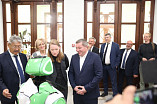 Робот Иванушка встречает гостей Волгоградского областного театра кукол