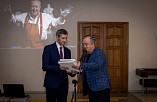 Фонды главной библиотеки региона пополнились книгами с дарственной надписью Зураба Церетели