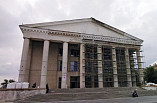 В Волгограде восстанавливают фасад и крыльцо ДК Тракторозаводского района В Волгограде восстанавливают фасад и крыльцо ДК Тракторозаводского района