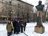 В Волгограде почтили память лётчика-героя Василия Ефремова В Волгограде почтили память лётчика-героя Василия Ефремова