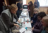 Волгоградские педагоги научились мастерить дымковскую игрушку Волгоградские педагоги научились мастерить дымковскую игрушку